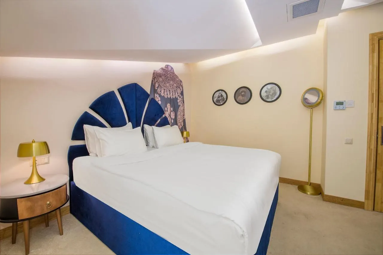 Folk Boutique Hotel تبليسي 4*,